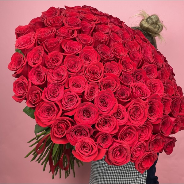 101  роза 70 см Эквадор