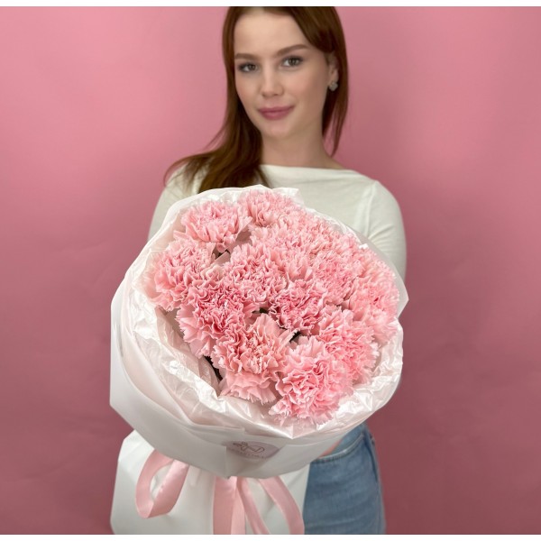 Букет "15 диантусов" в упаковке