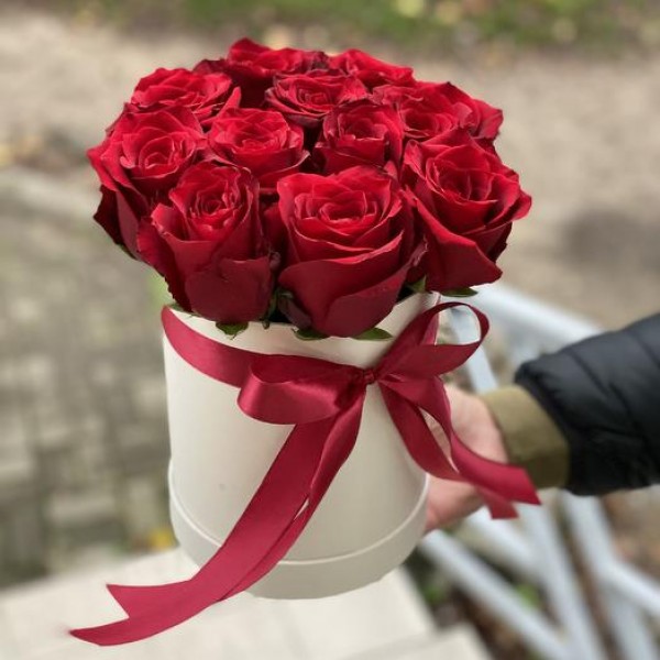 Цилиндр "11 красных роз" премиум Эквадор