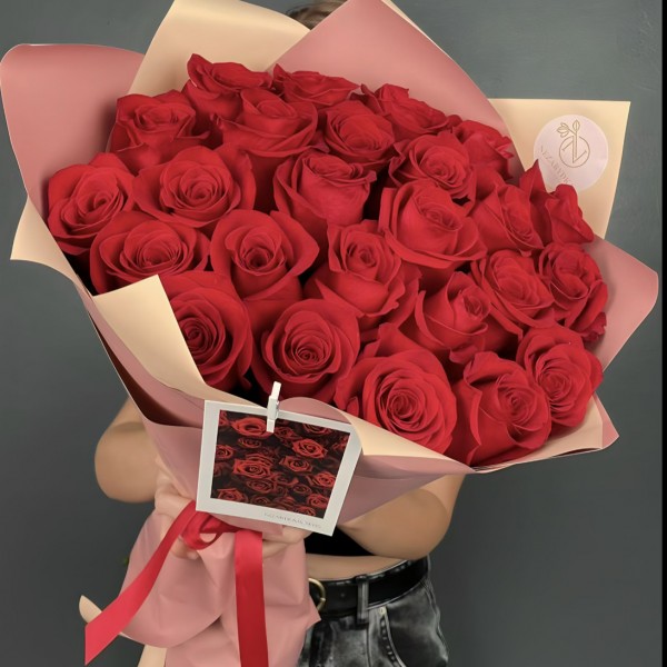 Букет "25 красных роз " Эквадор 60 см в упаковке